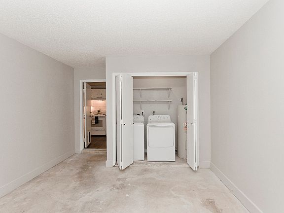 5th image of 927 Lipan Dr
