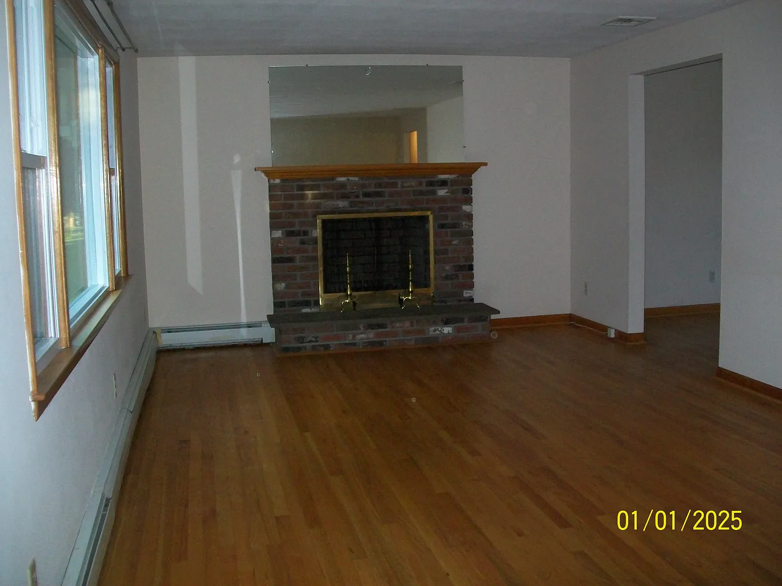 3 bed, 1.5 bath, 1500 sqft, $3,000 — Photo 2