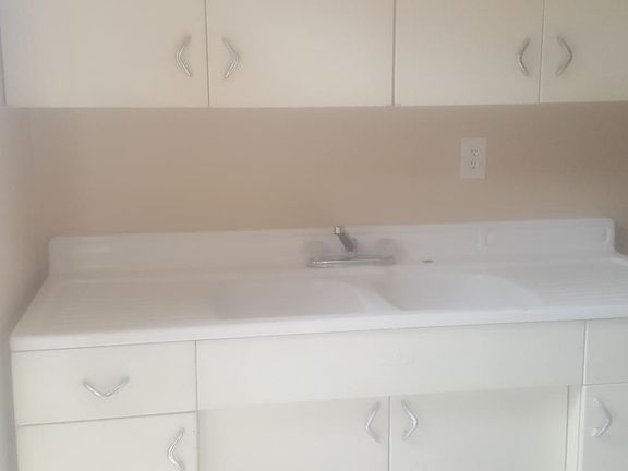 4th image of 3800 Tyler Ave