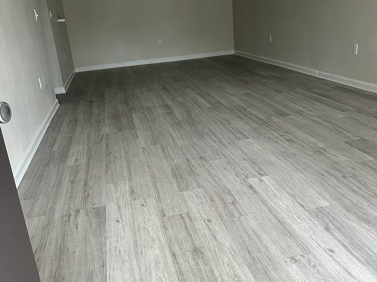2x2 living room plank