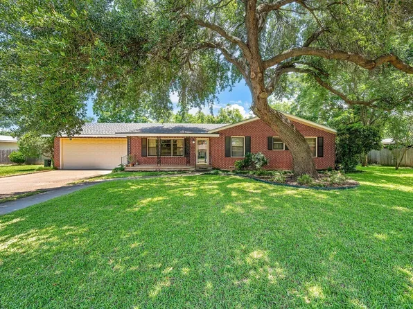 421 Bellaire Dr, Woodway, TX 76712