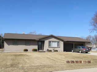 410 Spring Road Dr, Neenah, WI 54956