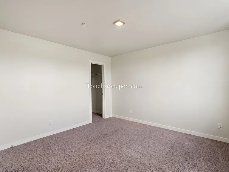 424 NE Jessup St #10 — Photo 27