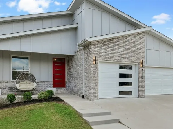 1511 Westridge Ln, Centerton, AR 72719