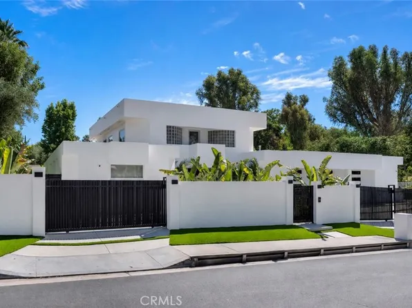 19246 Rosita St, Tarzana, CA 91356