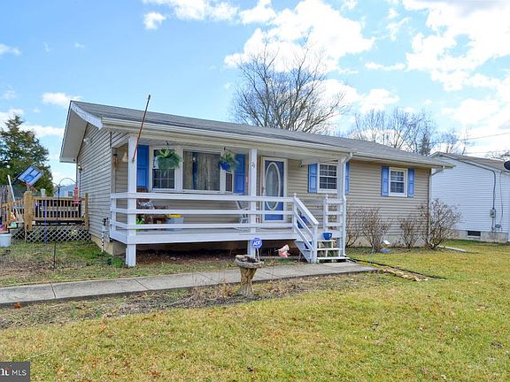 5th image of 79 Coral Ave