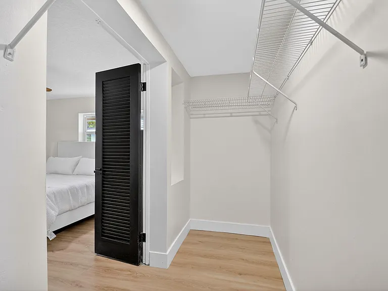 1221 Singer Dr — Photo 16