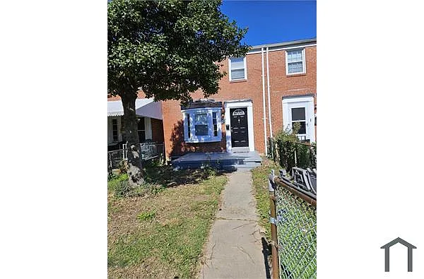 Building Photo - 828 Arncliffe Rd