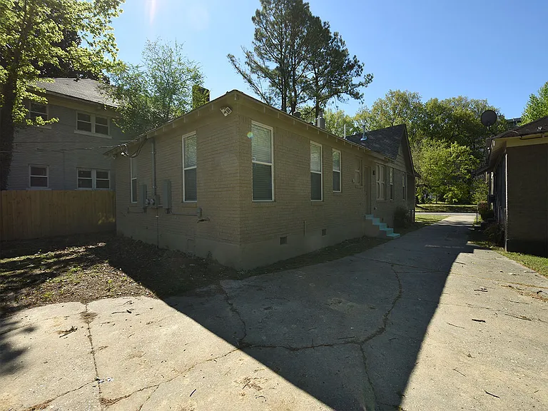 1556 Tutwiler Ave — Photo 9
