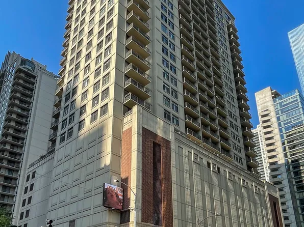630 N State St APT 1903, Chicago, IL 60654