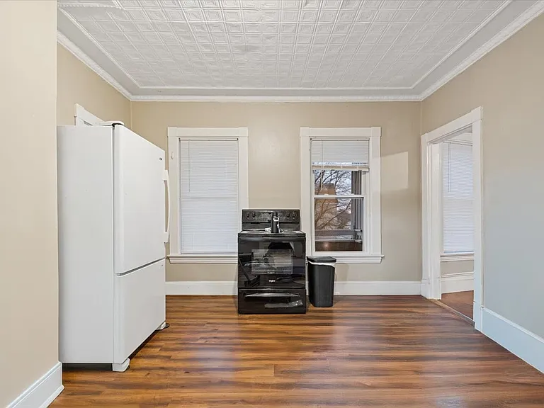 41 Gamage Ave #2 — Photo 9