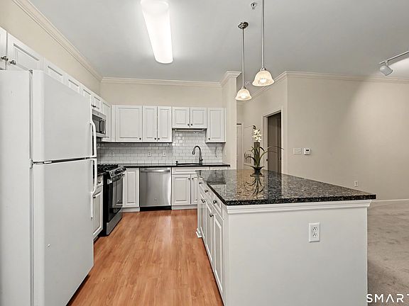 5th image of 35 West Broad Street #117