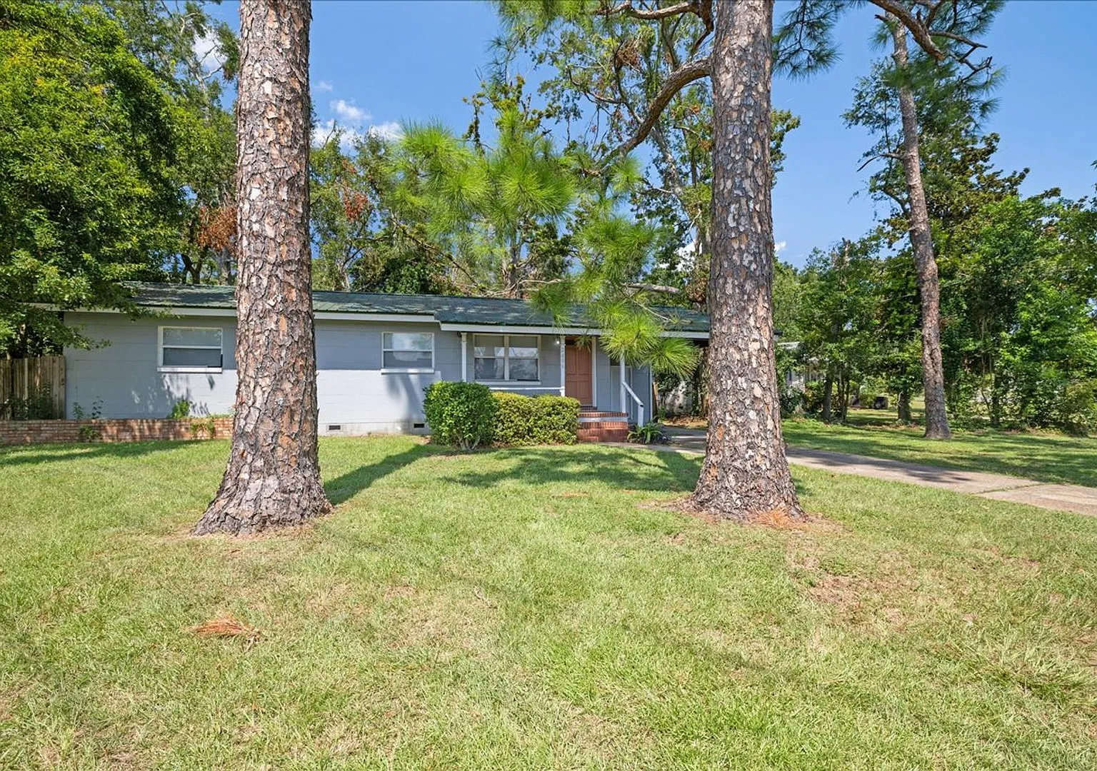 Gorgeous 3 Bedroom near FSU for Fall 2027! — Photo 4