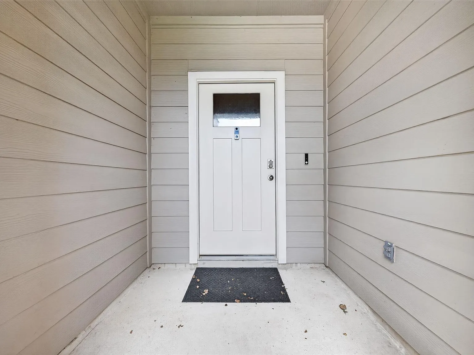 4 bed, 6.0 bath, 2178 sqft, $2,450 — Photo 4