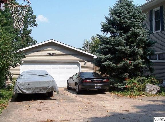 Home for Sale in Quincy, IL $149,900