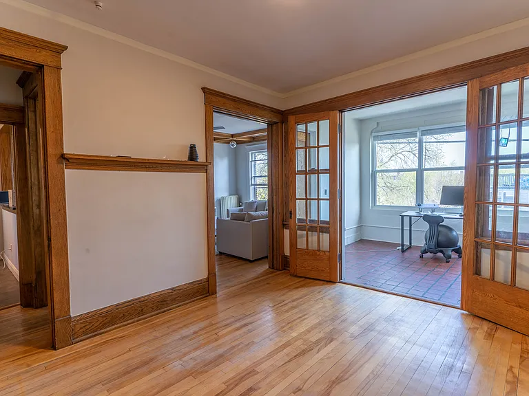 1110 W 25th St #302 — Photo 5