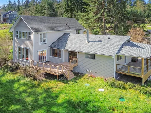 986 Terry Heights Lane, Camano Island, WA 98282