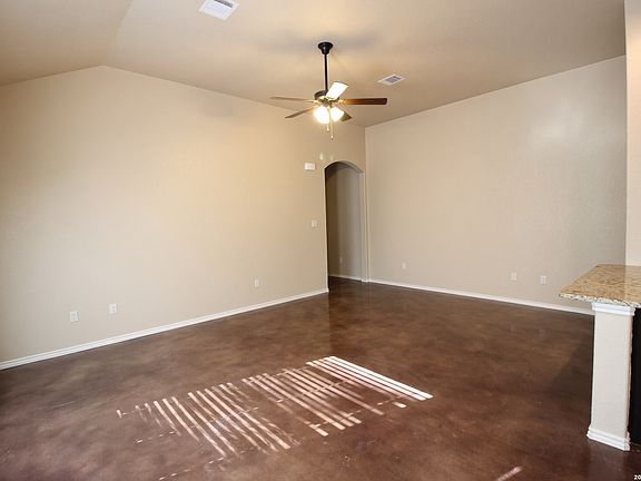 5th image of 2617 - 2619 Pahmeyer Rd