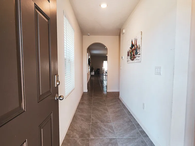 917 Voyageurs Ave — Photo 4