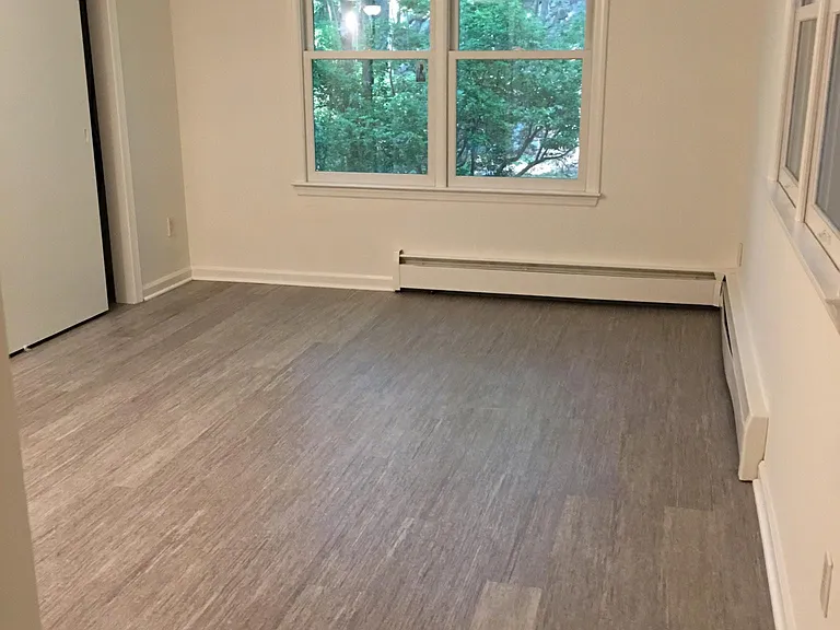 73 Moriarity Dr — Photo 16