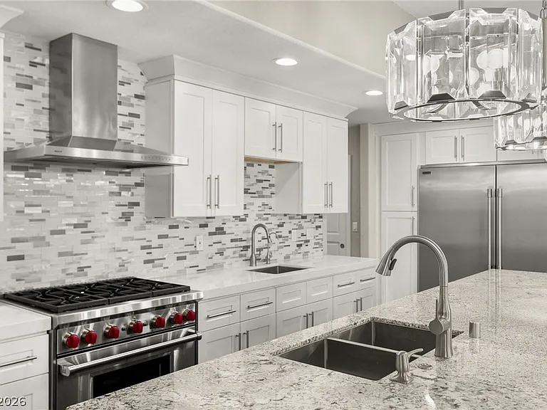 13 Dovetail Cir — Photo 4