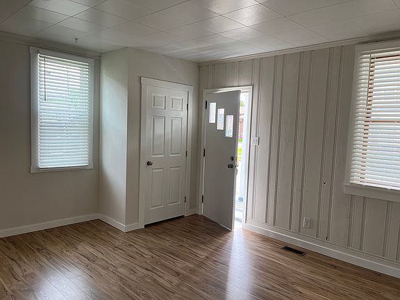 5th image of 3 W Monroe St #1