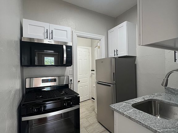 3rd image of 1307 Pennsylvania Ave APT 2