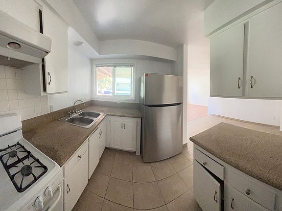 2nd image of 1318 N Fashion Ln #3