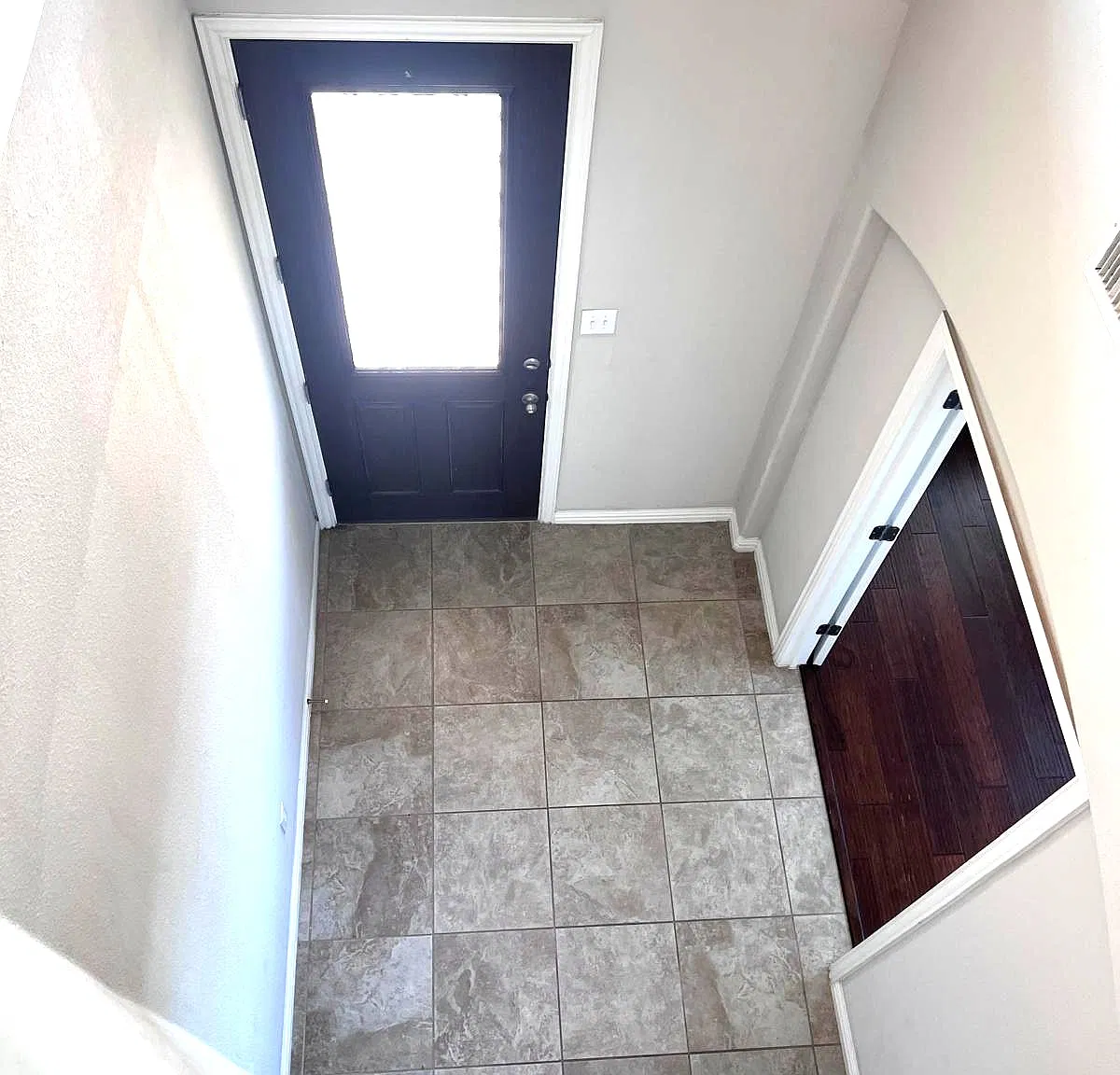 4 bed, 3.5 bath, 3150 sqft, $2,995 — Photo 3