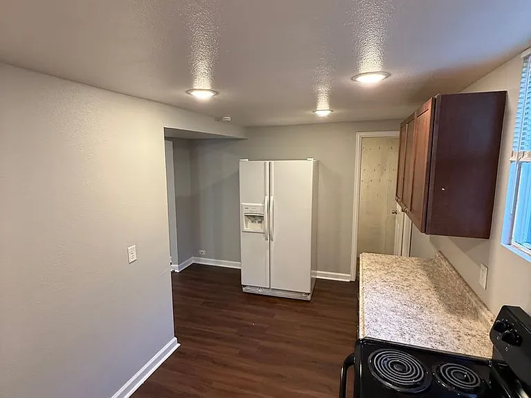 4140 W Ellsworth Ave — Photo 6
