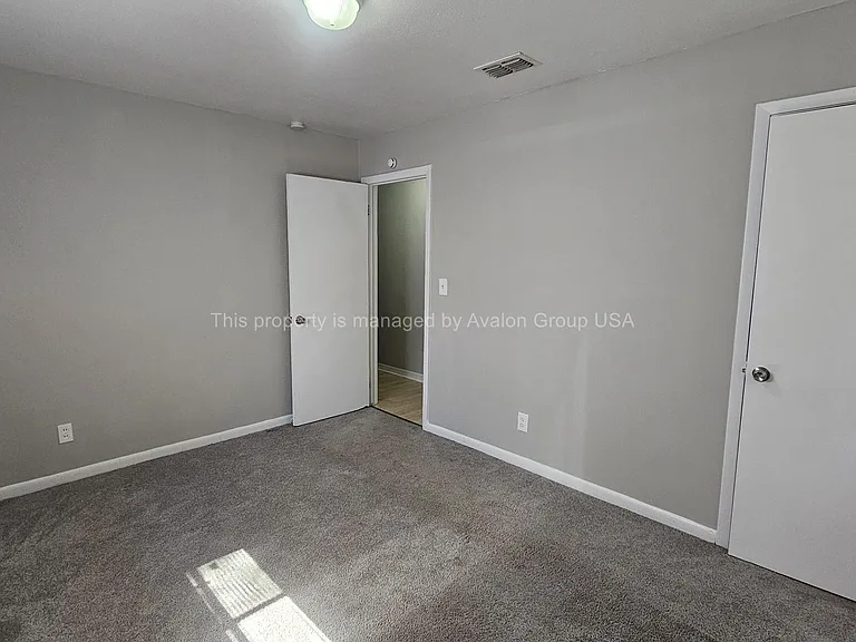 6809 Miss Muffet Ln S — Photo 14