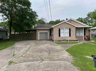820 Sudduth Dr, Bridge City, TX 77611