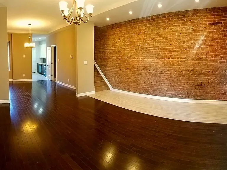 2137 Belmont Ave — Photo 1