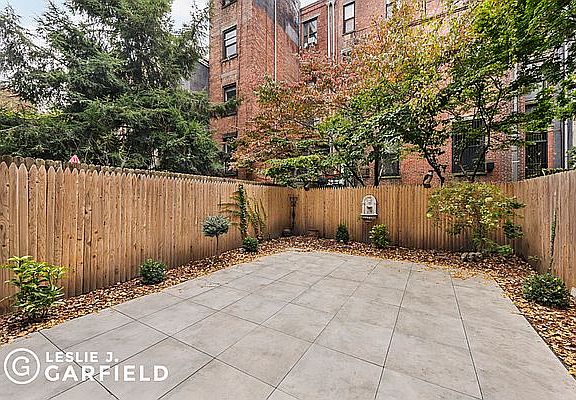 5th image of 54 W 88th St APT 1
