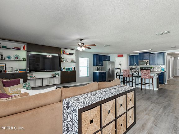 5th image of 3468 Canyon Falls Dr