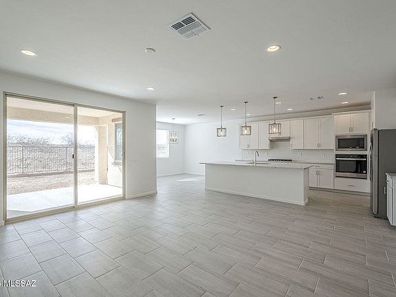 2nd image of 285 N Pecan Canyon Ln
