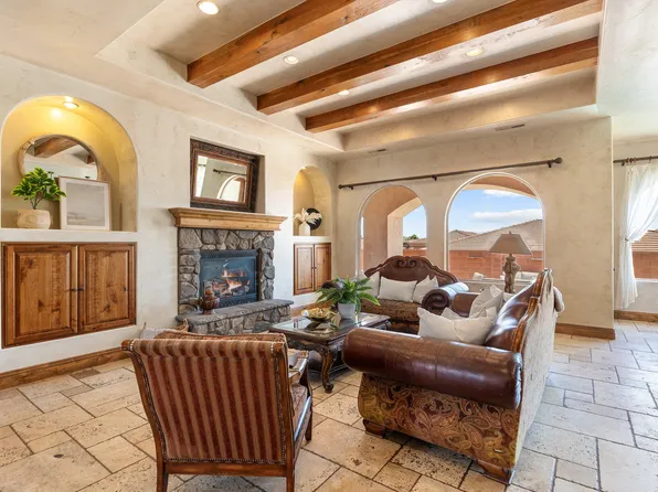 480 W Tonapah Way, Ivins, UT 84738