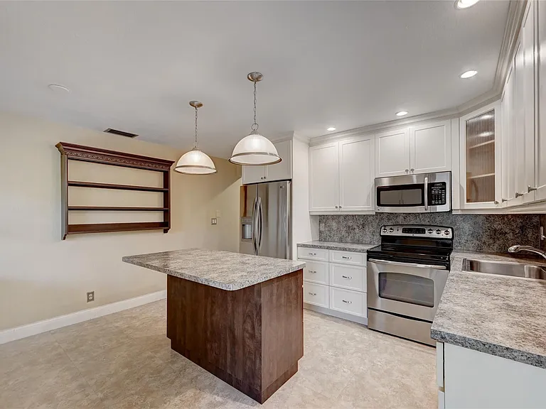 8760 Azalea Ct #203 — Photo 12