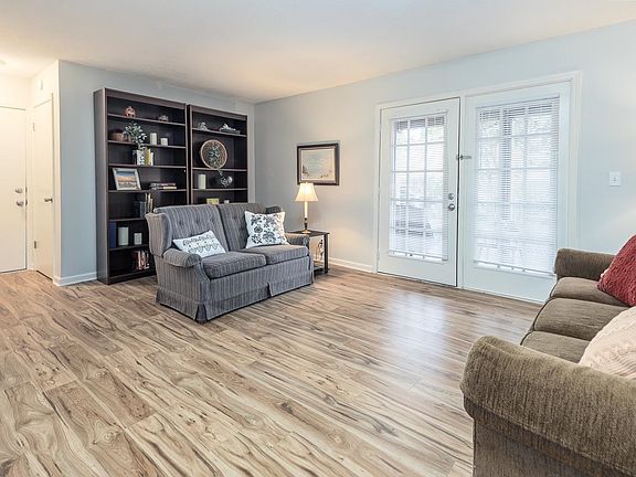 3rd image of 1206 Bristol Dr APT 101