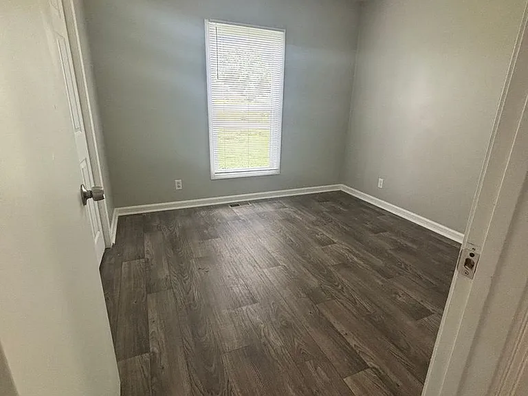 1237 Kendall Dr — Photo 16