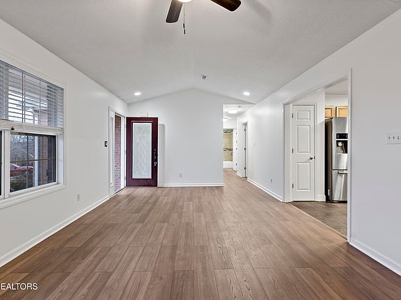 3rd image of 7044 Wrens Creek Ln