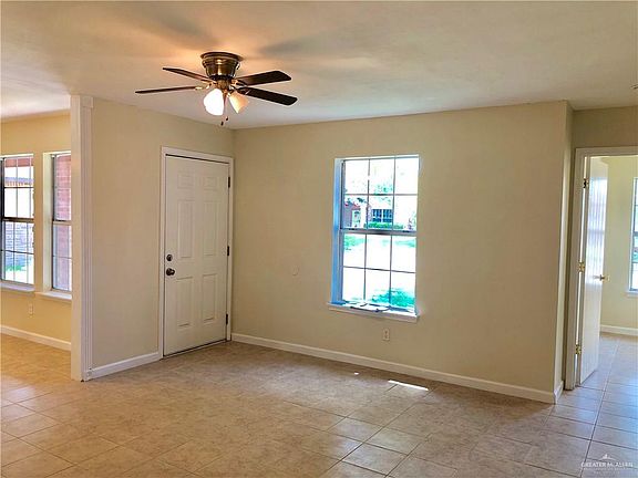 3rd image of 210 San Ignacio Ave