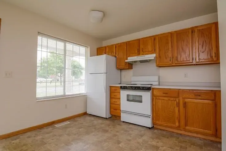 Riverside Townhomes — Photo 2