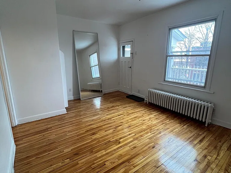 362 Friel St — Photo 38