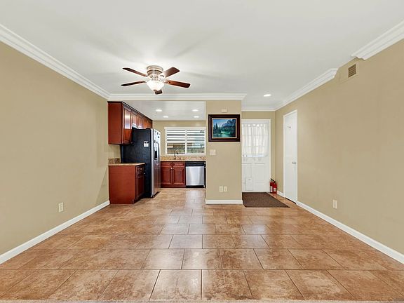 5th image of 9821 Caspi Gardens Dr Unit 7