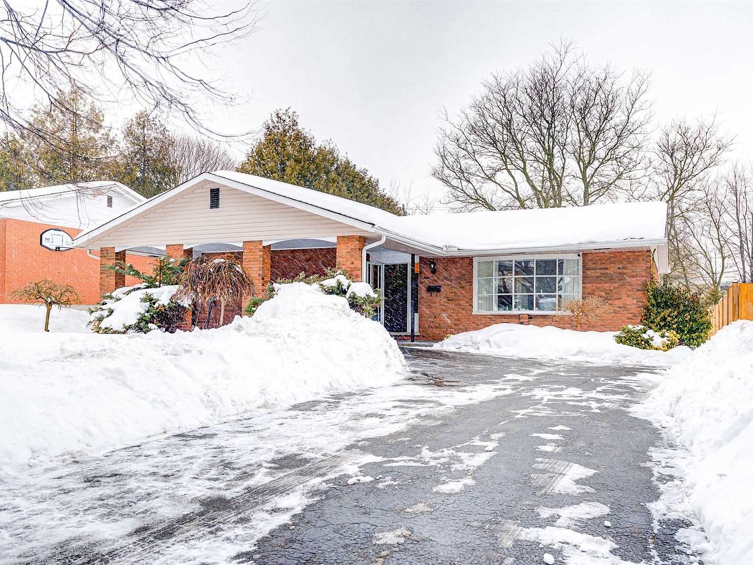 79 Longwood Dr, Waterloo, ON N2L 4B6 Zillow