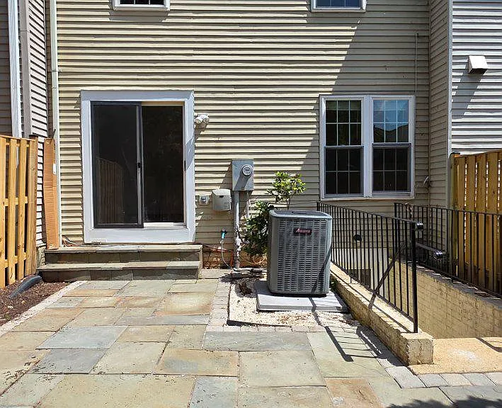 6008 Raina Dr — Photo 32
