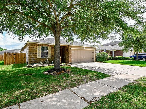 2nd image of 2810 Roaring Oaks Ln