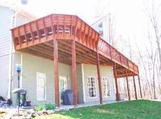 239 Waters Edge Ct, Martin, GA 30557