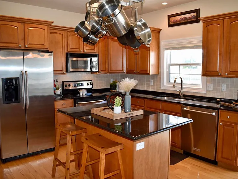 5229 Stapleton Dr — Photo 6